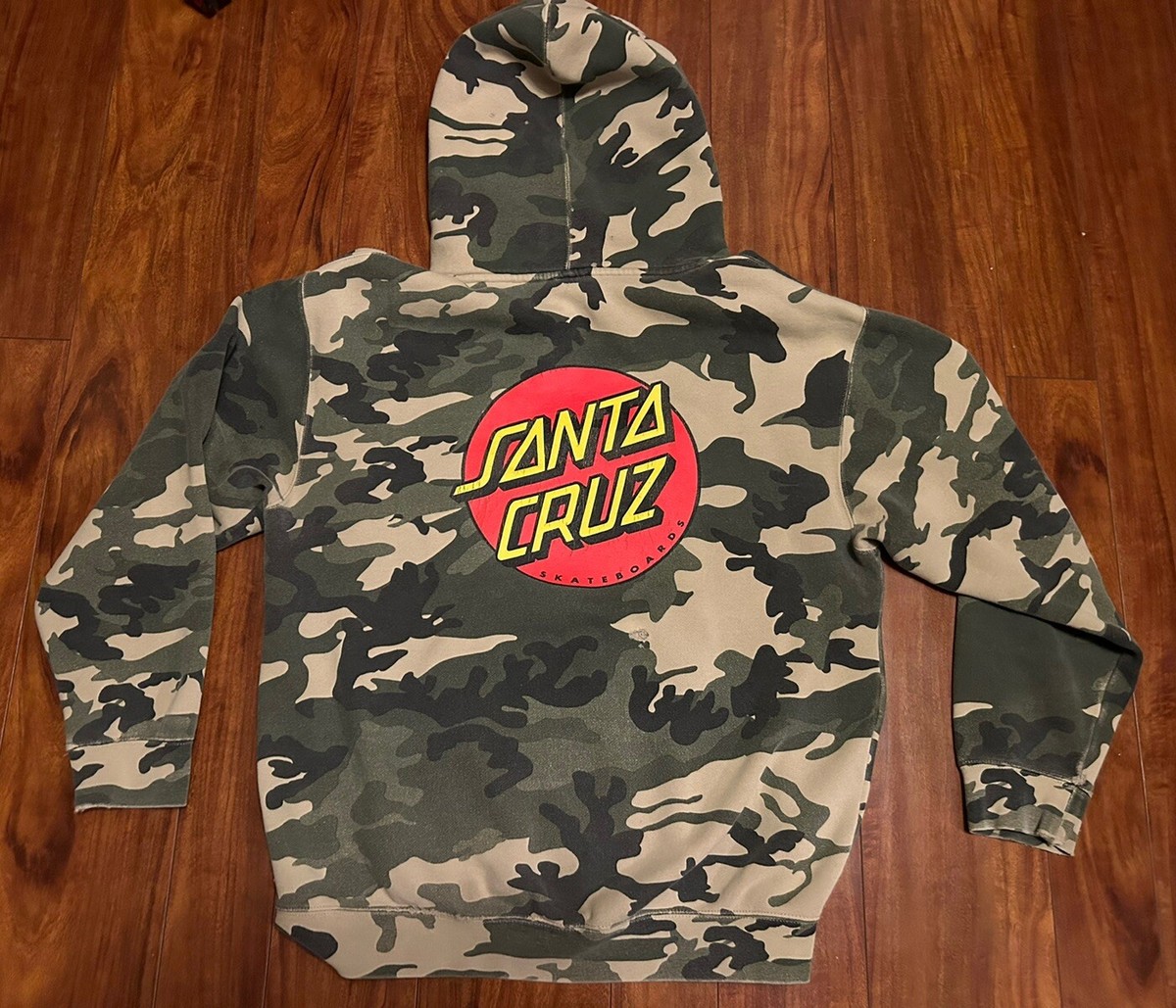 Santa Cruz Skateboards Adult Camouflage Hoodie Vintage