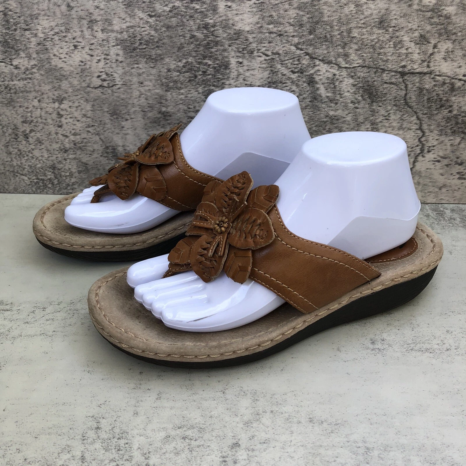 Sandali donna Clarks Artisan in pelle marrone con zeppa floreale 9