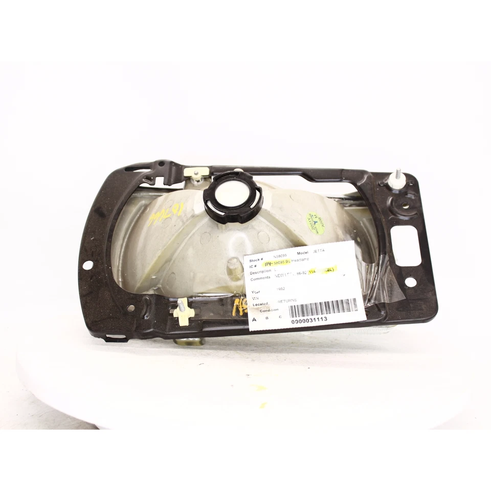 Eagle Eyes Left Headlamp Part Number - 114-58095BL For 1992 Volkswagen Jetta - Image 3 of 4