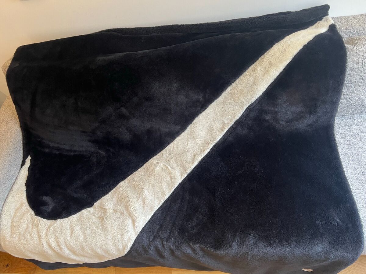 Nike Sportswear Faux Fur Blanket Black Fossil Off White Nike Sportswear Faux Fur Blanket Black Fossil Off White