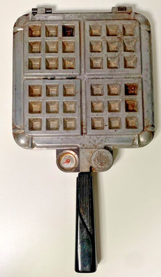 Vintage Bundt Nordic Ware Belgium Waffle Maker 15000 Stovetop - Camping - Grill