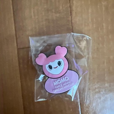 ピンズ・ピンバッジ・缶バッジ momo TWICE MOMO Fan Club Pin Badge Pink with Suction Japan Official