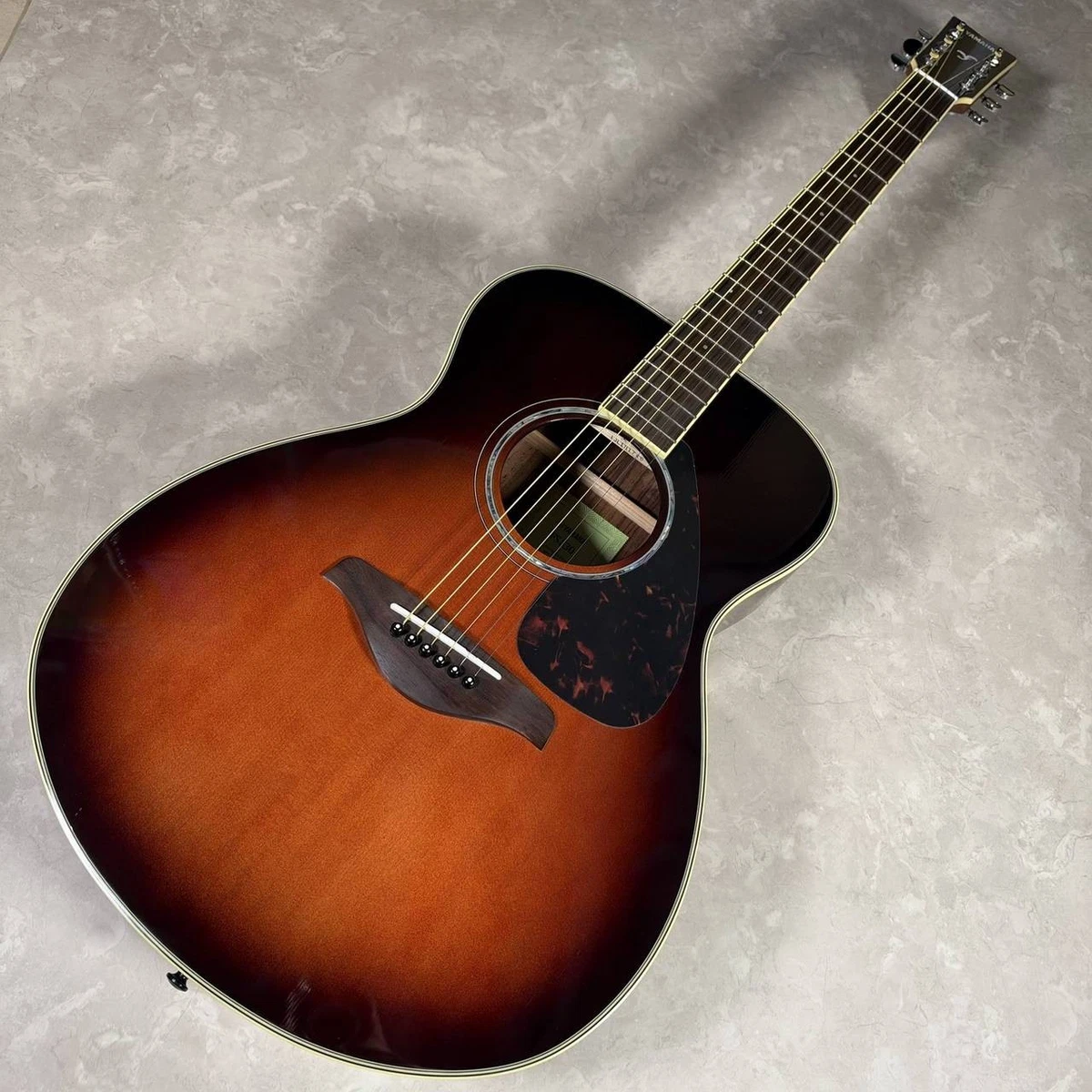 Guitarra Acústica Yamaha FS830 TBS Tobacco Brown Sunburst con Estuche Suave U...