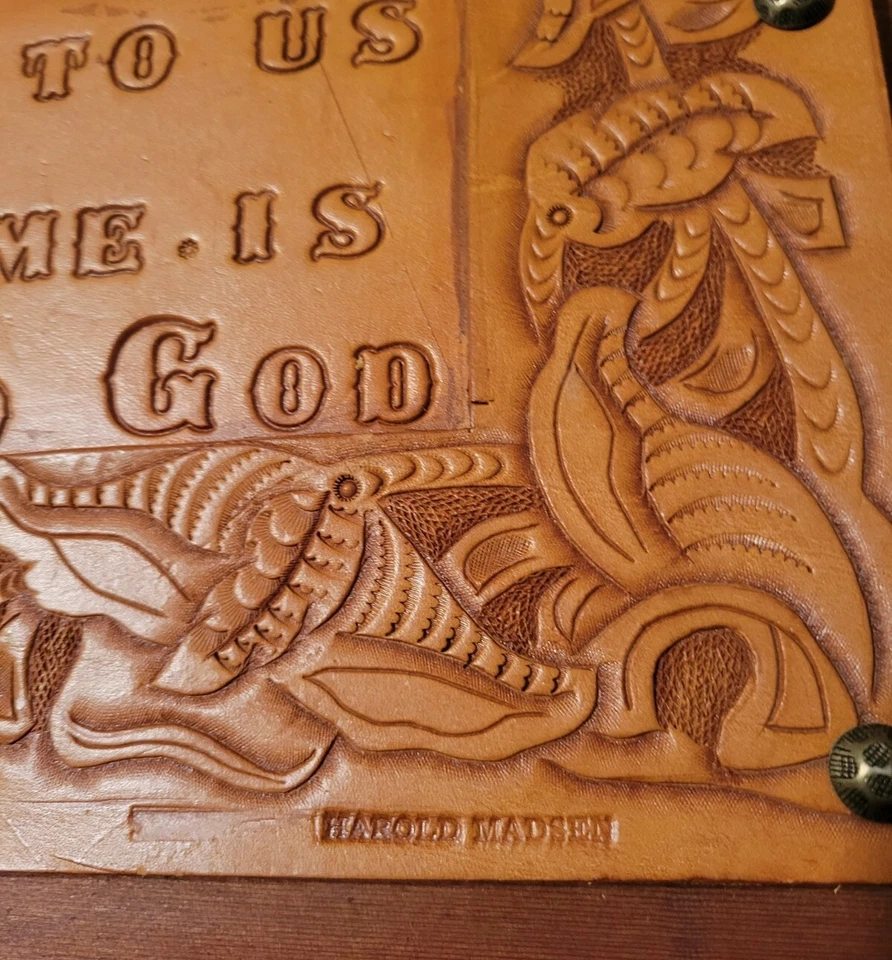 CUERO MECANIZADO A MANO Obra de Arte Firmada Bonita Cita Cristiana 17 x 11 Foto 2 de 4