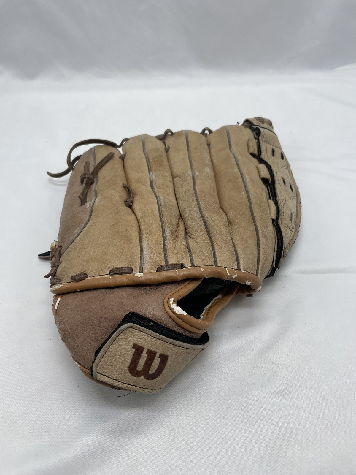 Wilson A440 Girls Fastpitch Leather Glove 12” Monsta  RHT A0440 Very