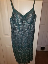 Gorgeous HOLIDAYS NYE Evergreen Lace Over Gold Metallic DRESS By GUESS size L