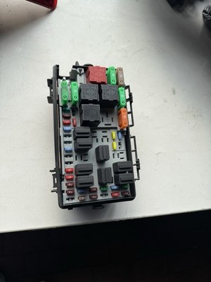 Original Sicherungskasten OPEL Corsa D 1.0 - 13217392EF