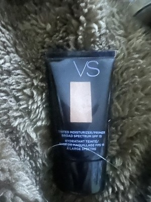  Victoria Secret Tinted Moisturizer Primer Broad Spectrum SPF 15 Warm medium 