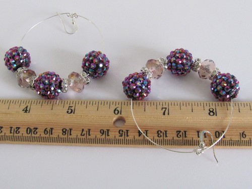 Basketball Frauen Ohrringe Rosa Lila Strass Perlen Creolen Hip Hop Statement  - Bild 4 von 4