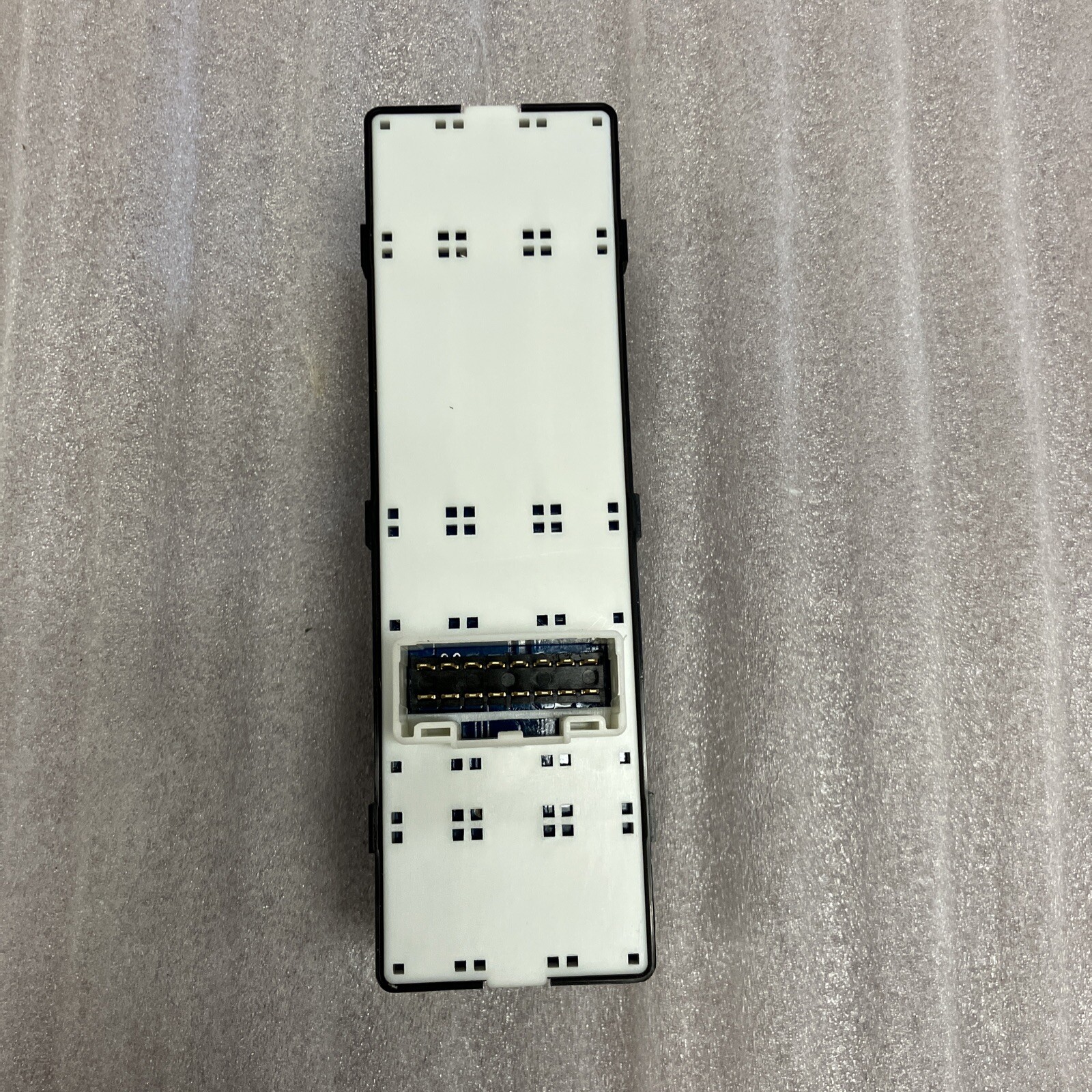 935731U101 20142015 Kia Sorento Main Master Power Window Switch New