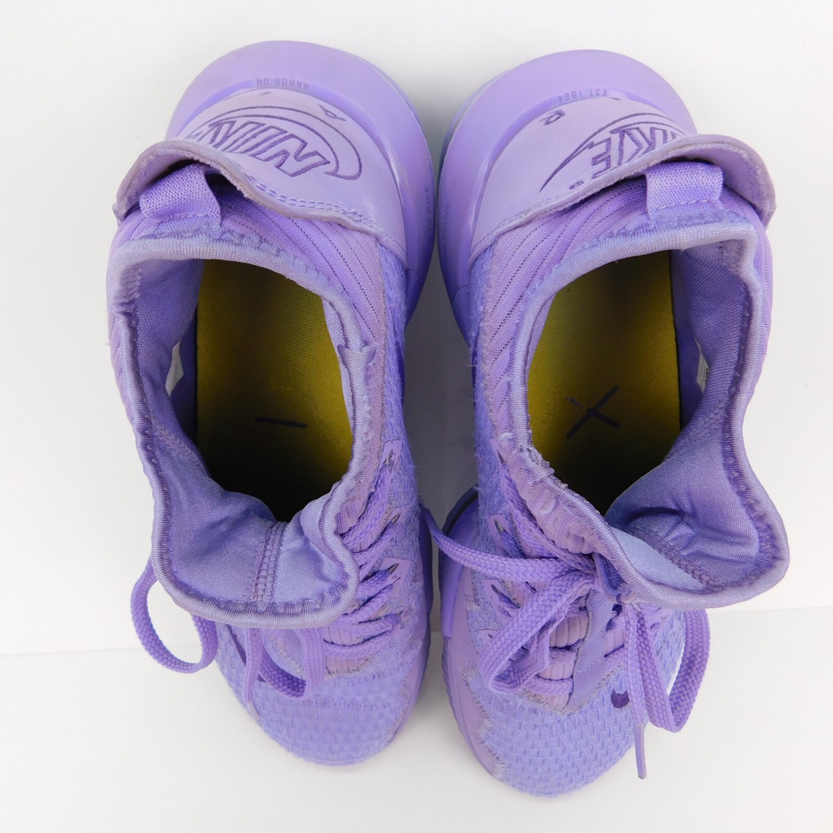 Nike LeBron 16 Low Atomic Purple Size 8 Athletic Basketball