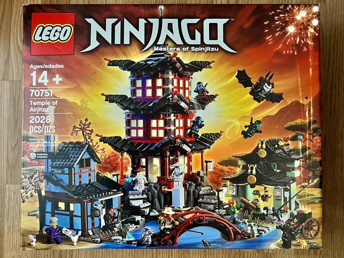 NEW/FACTORY SEALED /RETIRED SET* - LEGO Ninjago: Temple of