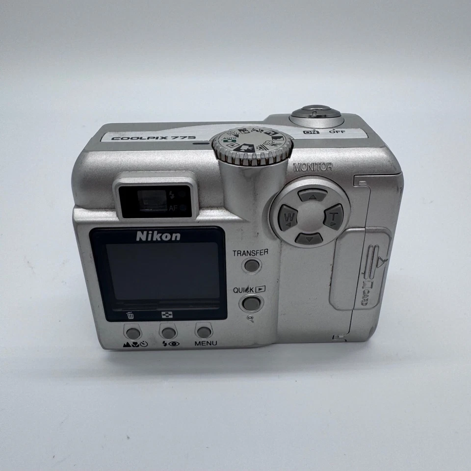 Nikon Coolpix 775 2.0MP Digital Camera Compact Point & Shoot w CF Card Tested - Image 3 of 4