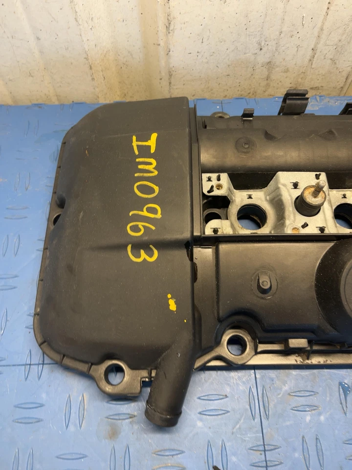 01-02 BMW X5 Valve Cover Oe# 11121432928 Foto 2 de 4