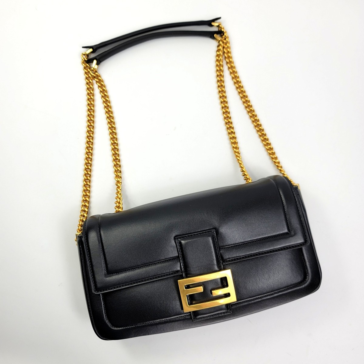 $3750 msrp FENDI FF Medium Nappa Baguette Chain Black