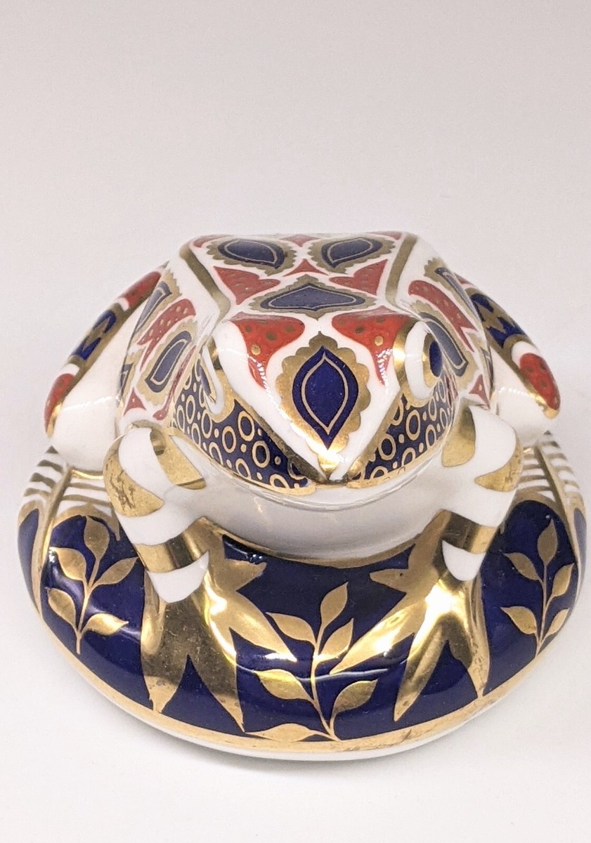 Royal Crown Derby FROG Imari Paperweight Figurine w/ white Stopper