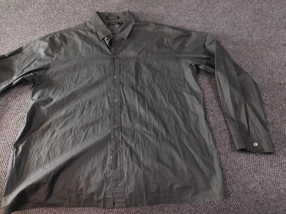 Club Monaco Mens Shirt Extra Large green classic button up smooth woven - Image 2 of 4