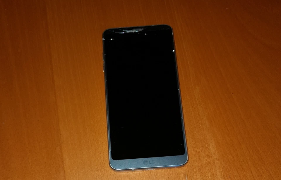 Smartphone LG G6 de 32 GB y 4 GB de RAM Platinum - No Funciona Cristal Grieta - Imagen 2 de 4