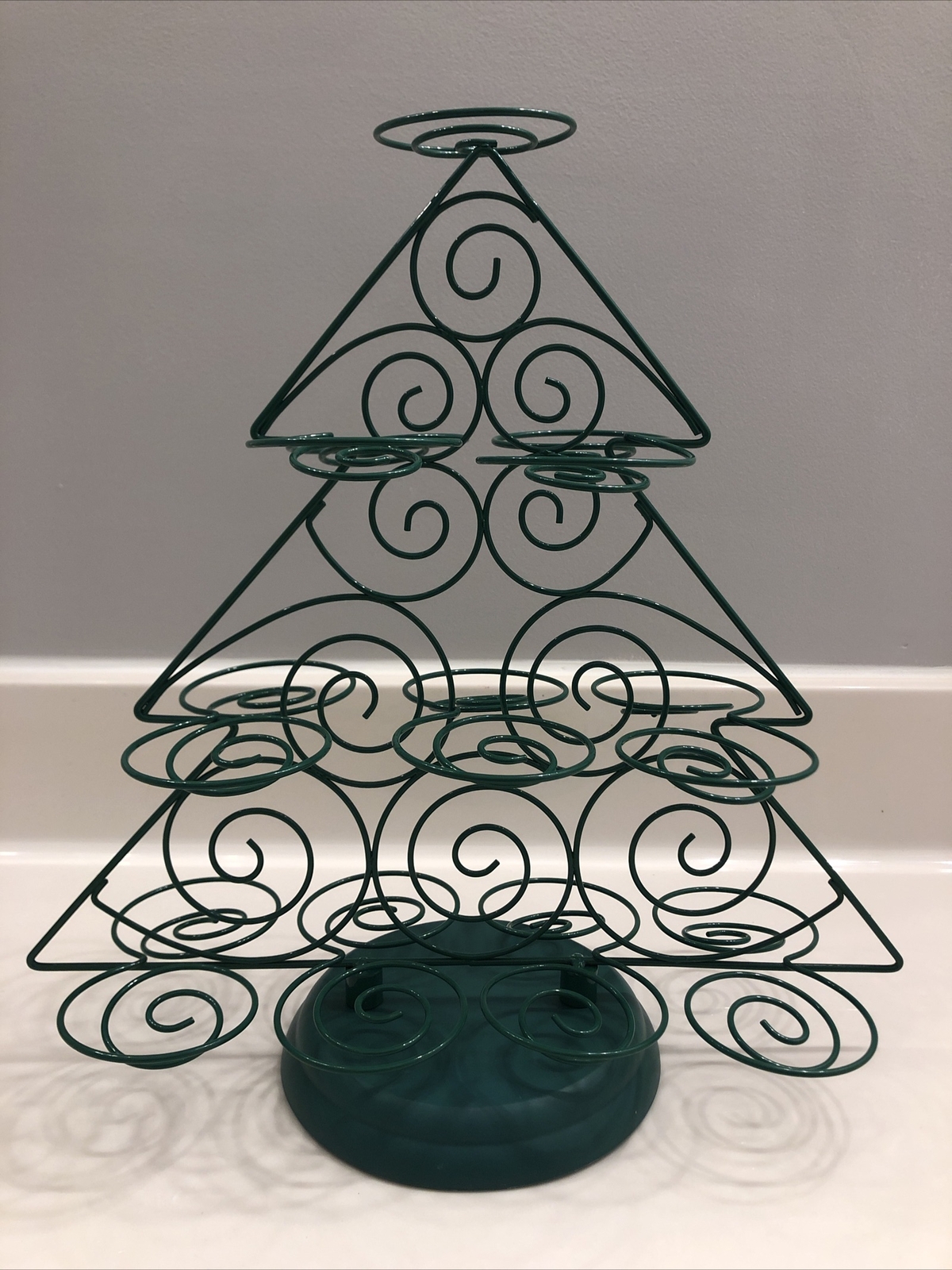 Wilton Holiday Tree Cupcakes' N More Dessert Stand Holds 19 70896378774 |  eBay