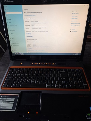 Gateway P-7815u FX 17" Gaming laptop, 8GB Memory 500GB HDD, 1GB Graphics - Picture 3 of 9