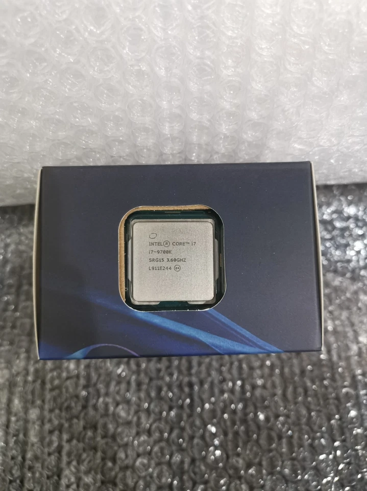 *NEW*Intel Core i7-9700K 3.6 GHz Octa-Core SRG15 Processor / CPU (i7 9700K) - Image 2 of 4