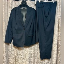 Vintage Avenue Woman's Pinstripe Blazer and Pants Set size 16