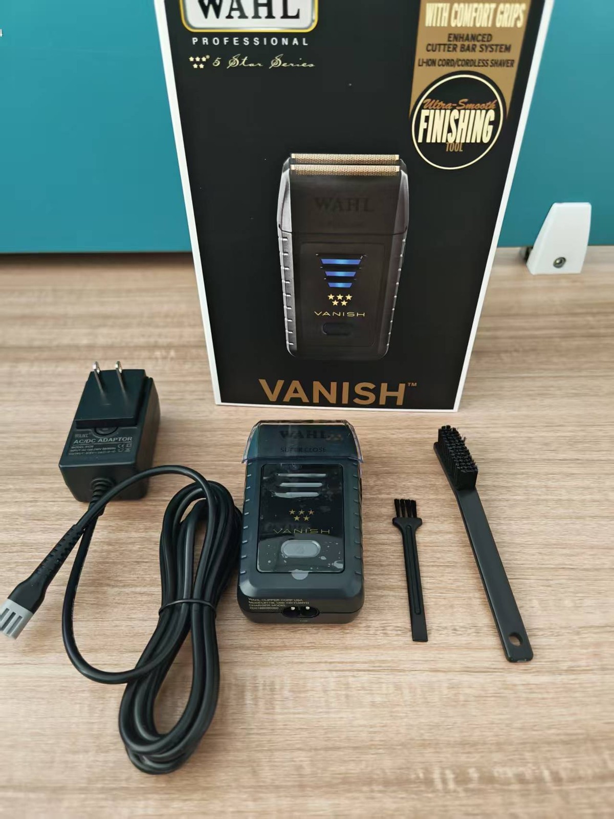 Wahl 8173-700 5 Star Series Vanish Double Foil Corded/Cordless Shaver PRO BARBER