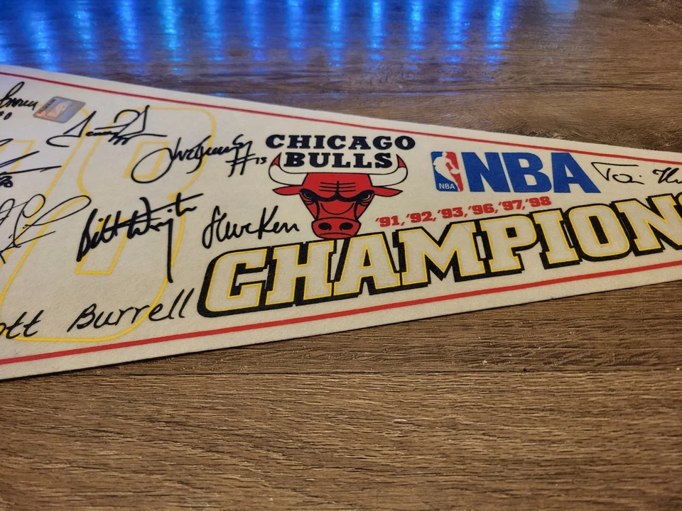 NBA 1998 Campeones Wincrafy Marca Deportiva Vintage Bandera Woth Pegatina FRESCA Foto 3 de 4