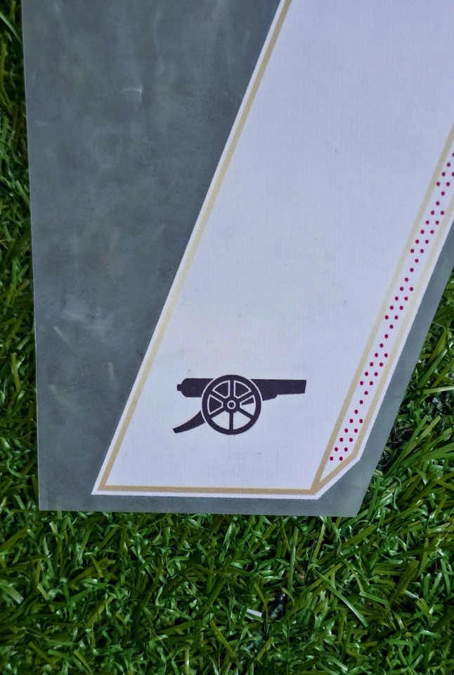 Juego de nombres Arsenal FC Saka UEFA Champions League Foto 3 de 4