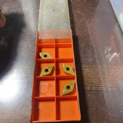 Qty.4 Zenit Carbide Inserts DNMG.M 432 Z9 (E41)