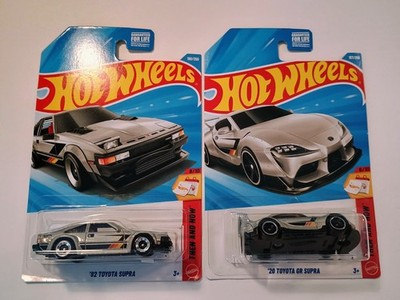 Hot Wheels Then and Now  82 Toyota Supra &  20 GR Supra Lot 2026 J Case *in Hand