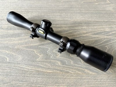 BSA HUNTSMAN VARIABLE POWER RIFLE SCOPE 1.5-4.5X32 MATTE BLACK RINGS