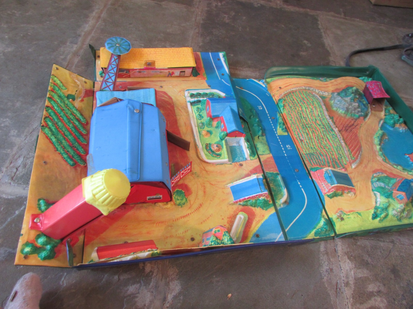 1970 Lesney Matchbox Country Playset Plastic Carry Case Vintage Toy Car