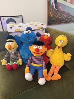 KAWS x Uniqlo Sesame Street Plush Set 2018 Medium Bert Ernie Elmo Cookie Monster