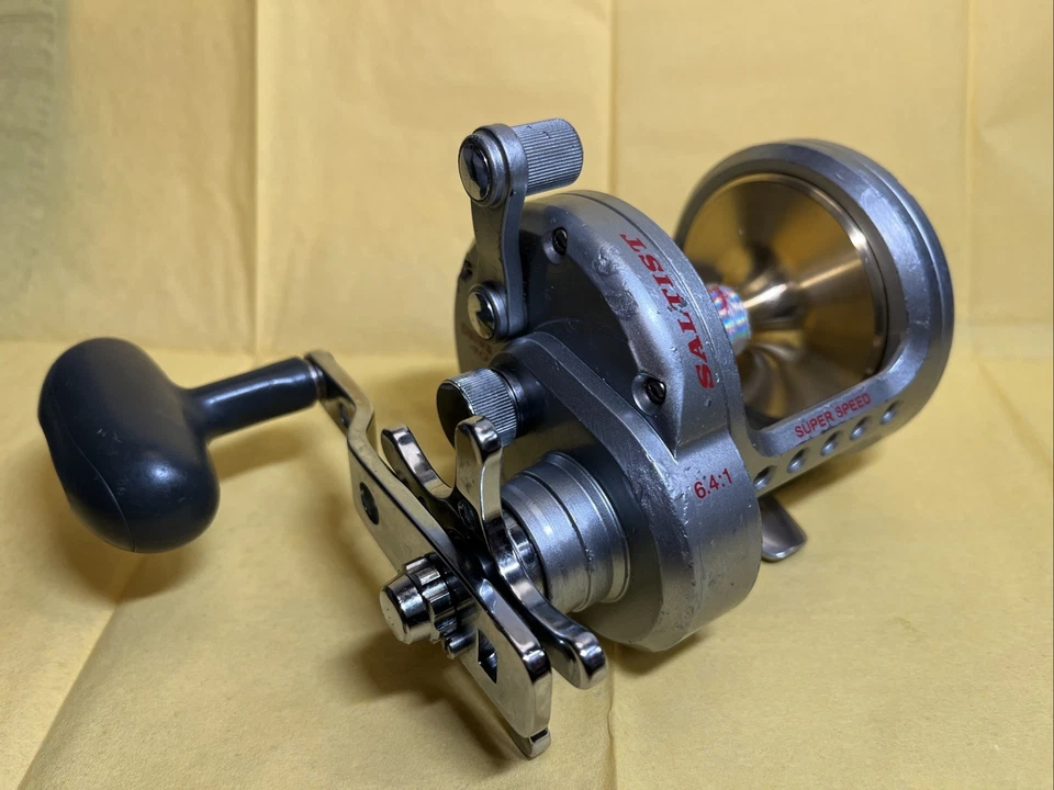 Daiwa Saltist 40H 6.4 Star Drag Fishing Reel Carbontex Drag Free Shipping Nice! - Image 2 of 4