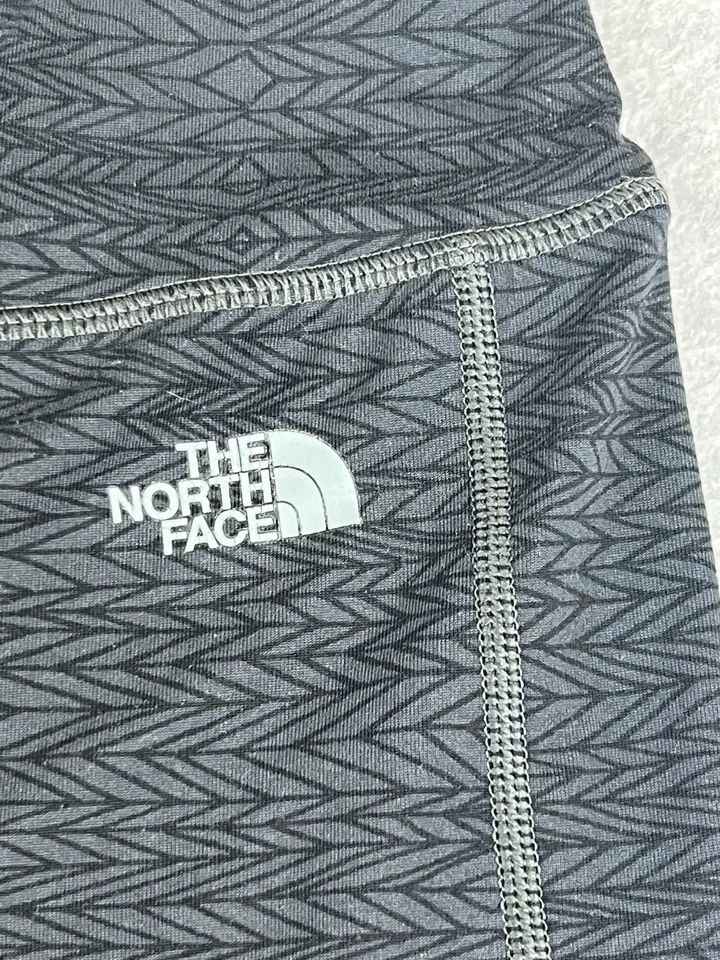 Leggings The North Face FlashDry Capri M preta cinza estampa Chevron calça ativa - Imagem 3 de 4