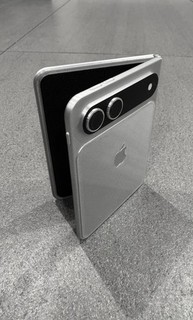 Apple iPhone Fold 2026 3D printed prop mockup for streamers and reviews