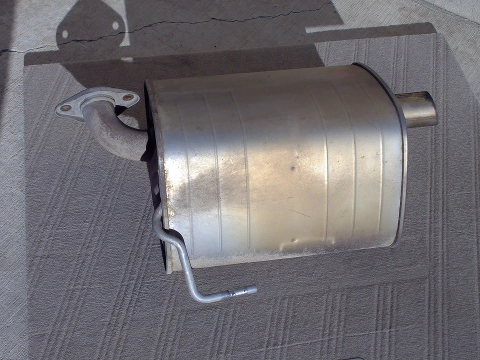 SUBARU FORESTER 2014-2018 2,5 L AWD conjunto silenciador escape trasero OEM Foto 2 de 4