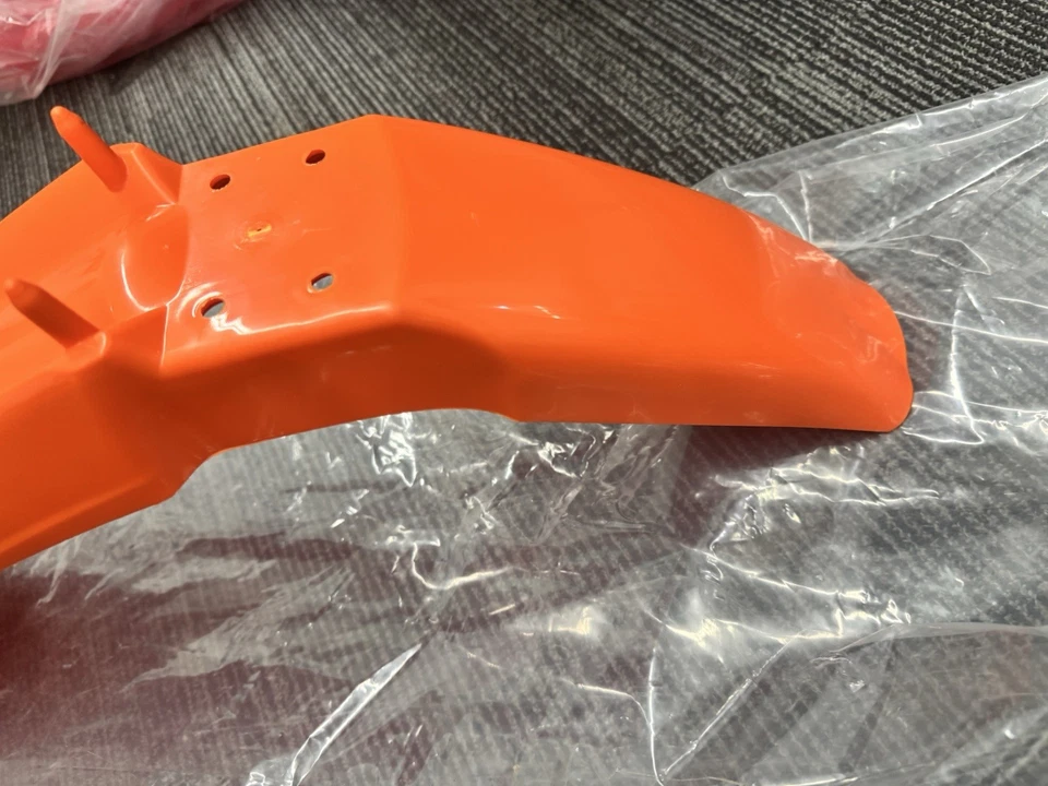 Guardabarros delantero Polisport naranja para KTM 85 105 SX XC 2004-2012 Foto 3 de 3