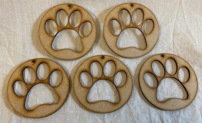5x Christbaumkugeln mit Hundepfotenabdruck. Weihnachtsdeko MDF Holz Basteln. 90mm