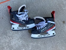 Intermediate CCM JetSpeed Control Hockey Skates  Size 5.5