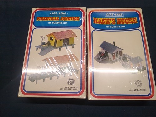 HO Scale Large Lot Freight Cars Track Wire Pipe Loader Fence Bridges Houses L/N - Picture 8 of 21