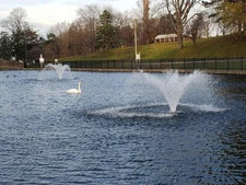 3/4 HP Typhoon Display Floating Aerator and De-Icer | Pond, Lake, Dock, Pool