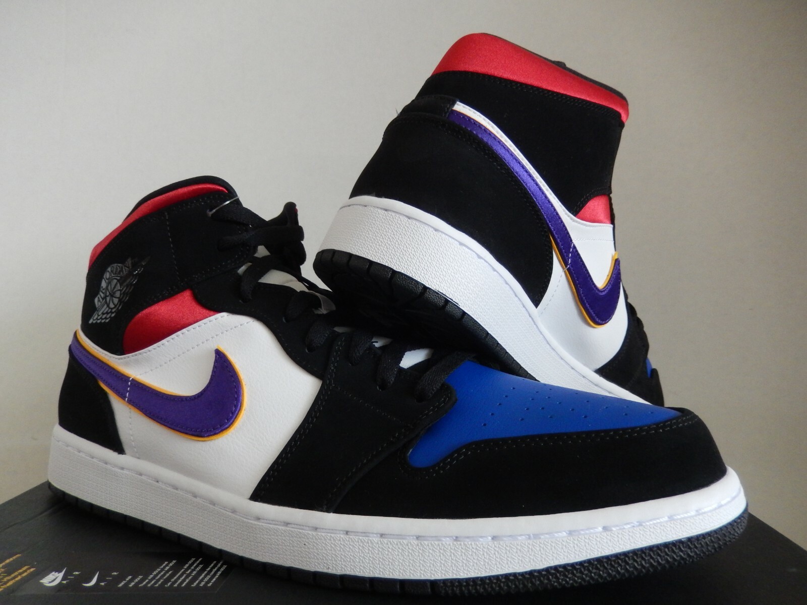 jordan 1 mid lakers top 3 shirt