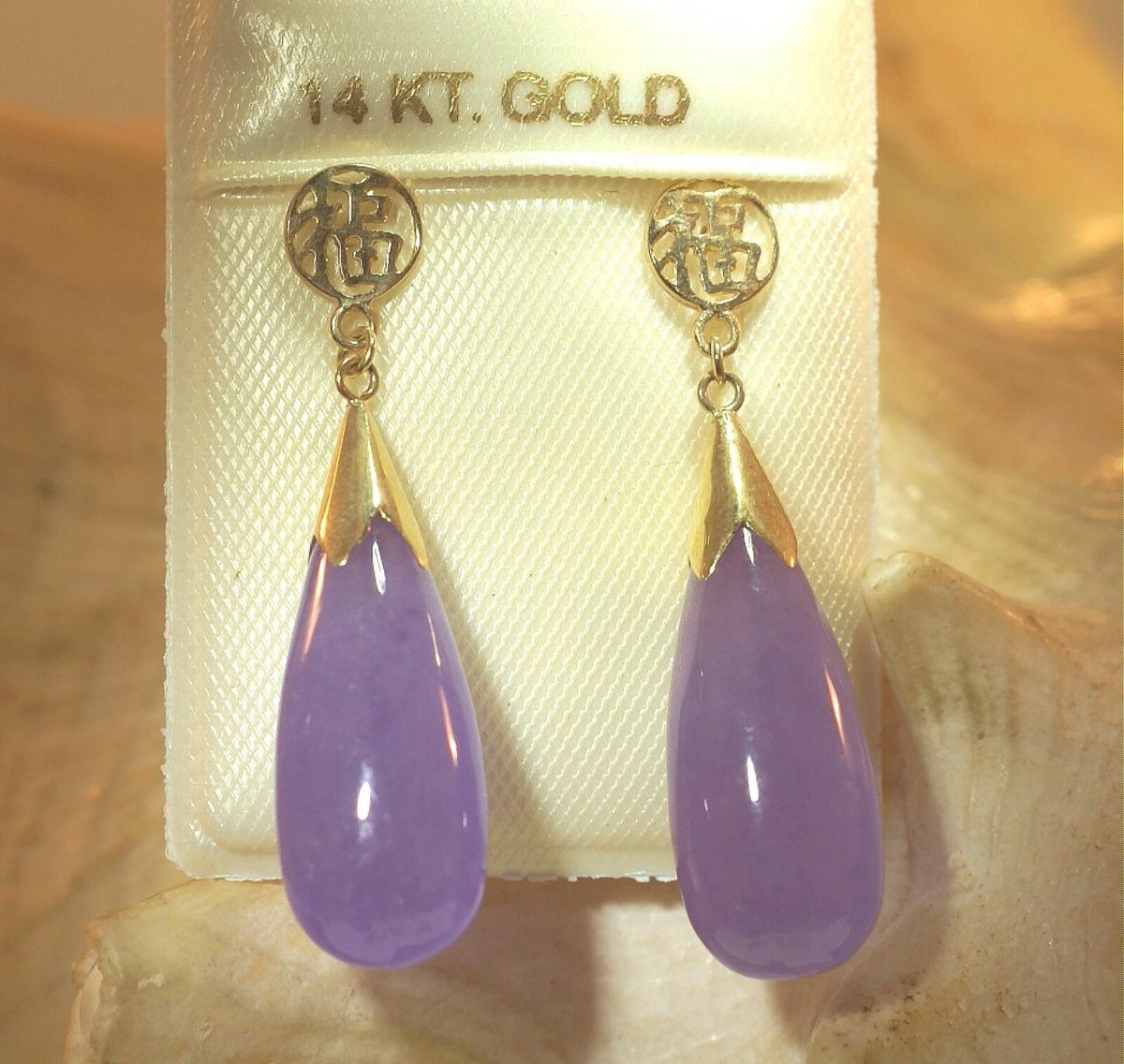 8MM 14K YELLOW GOLD GOOD FORTUNE TEARDROP LAVENDER JADE DANGLY