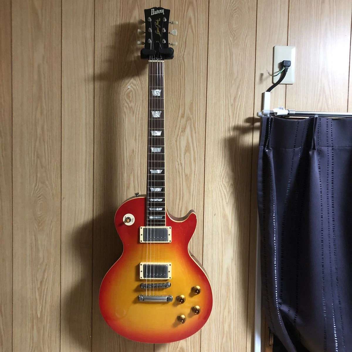 Burny Electric Guitar Les Paul Standard Cherry Sunburst RLG 70