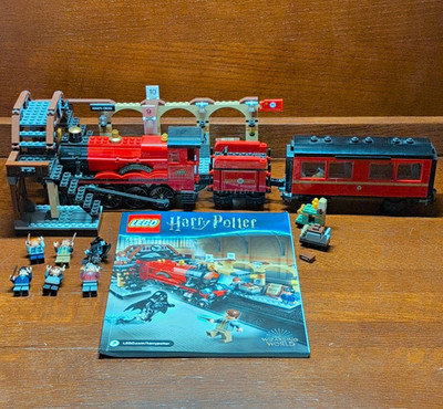 LEGO Harry Potter Hogwarts Express 75955 Complete Set w/ Instructions, & 6 Minis