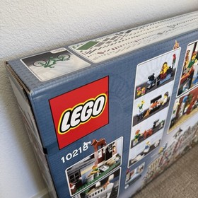 Lego Creator 10218 Pet Shop (NEW, Retired)