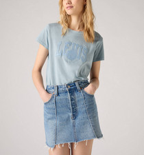 Levi's Women's Top T-Shirt Embroidered Logo Blue Cotton M A88040030