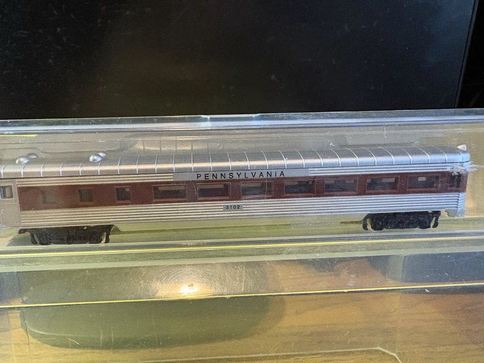 2-N Model Power 3048 Pennsylvania RR Passenger Streamline Observation Car #3102 - Image 3 of 4
